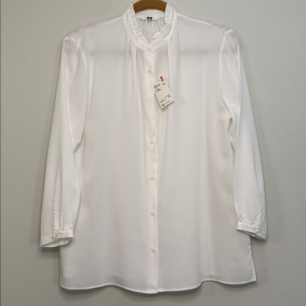 🆕 UNIQLO White Button-Up Blouse with Ruffled Neckline
